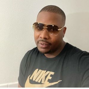 Meet your Posher, James